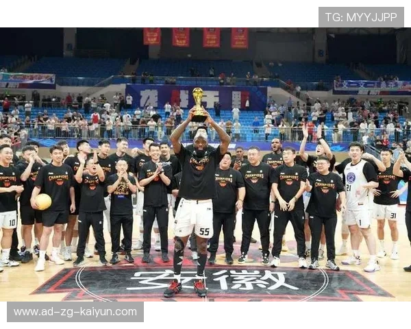 _冠军之巅：顶尖球员争夺年度最高荣誉_，获得冠军最多的球员