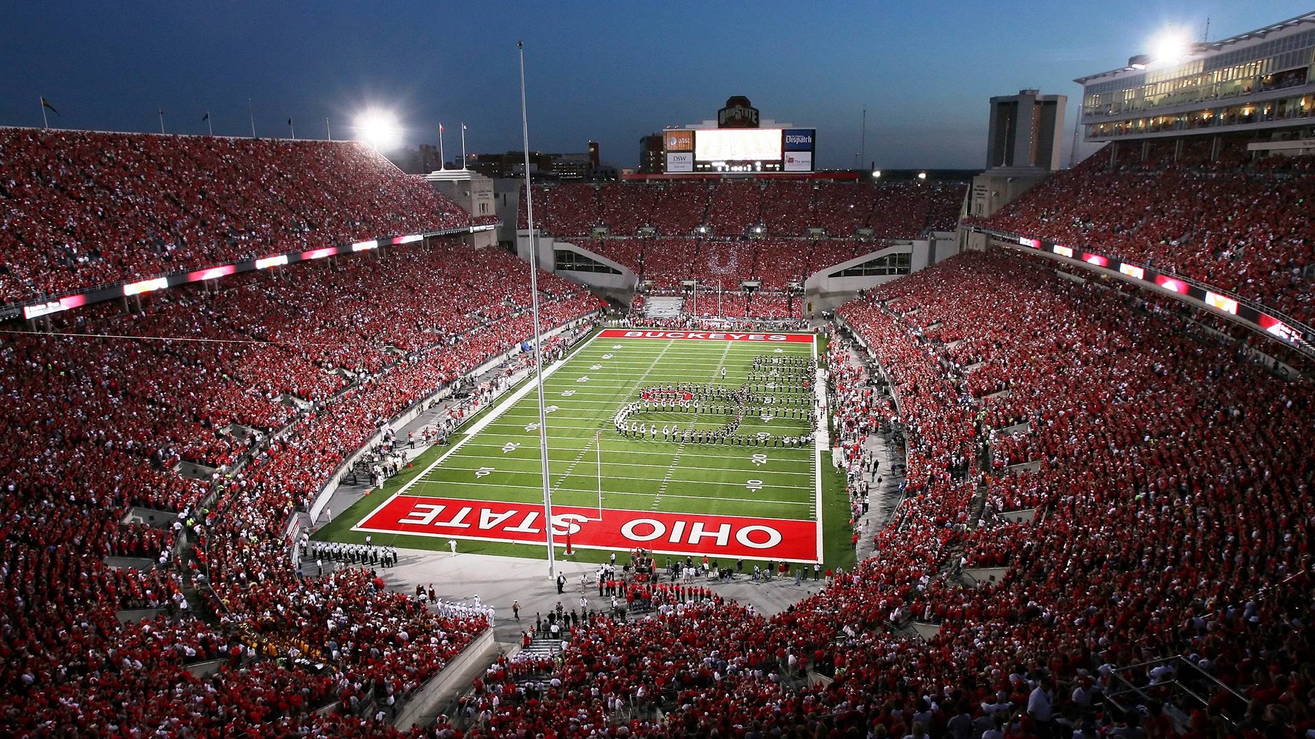 “胡利安·门德斯的快速突破与精准传球，带领阿根廷美洲狮队攻占世界舞台”